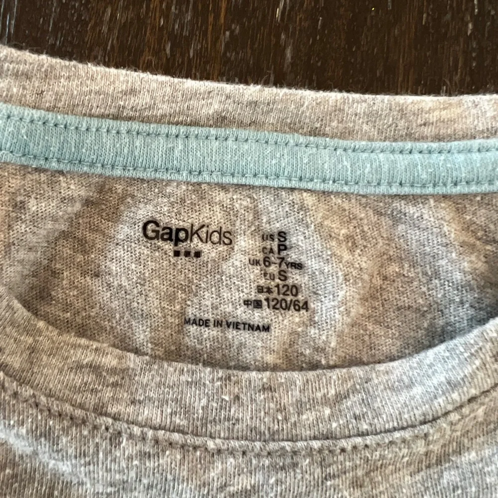 Gap Kids Long Sleeve TShirt Small